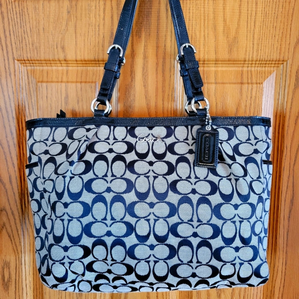 Large Coach Black Gallery Tote Jacard